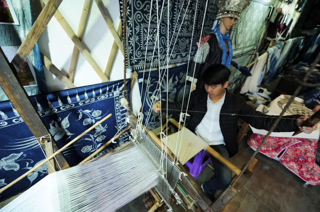 厨师外派与自聘模式对比：后厨人力成本与效率评估