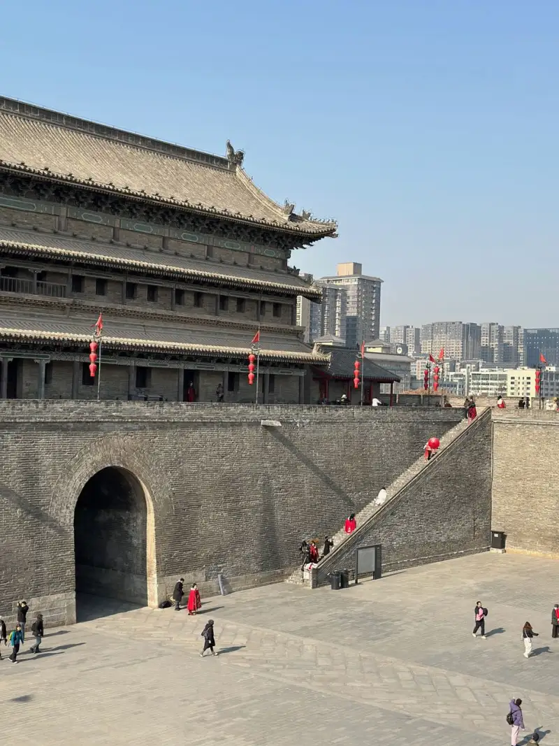 厨师外派与自聘模式对比：后厨人力成本与效率评估